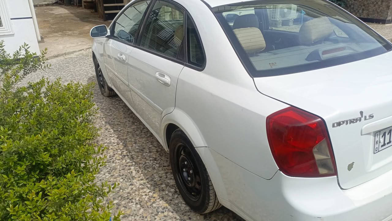 السلام عليكم للبيع موديل ١٢بيهة مكانات صبغ قليلة بدون دواخل السيارة جاهزة كير مكينة تبريد صدر امامي خلفي خير من الله السعر ٧٥ وبيهة مجال قليل مكان السيارة بغداد الشرطة الخامسة منطقة الدوانم ***********
