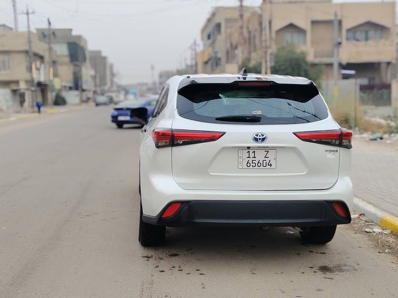 السلام عليكم هايلندر وارد امريكي هايبرد لون ابيض ٧ راكب  موديل ٢٠٢٣ ماشية  ٢٣ الف ميل فقط حادثها قبق صندوك وجاملغ خلفي وشوية من القمارة من الخلف بيها صبغ...والبنيد بيه بارد
رقم بغداد باسمي للبيع السعر ٢٢ ونص الاتصال على الرقم *********** مكان السيارة بغداد القادسية قرب ساحة قحطان
