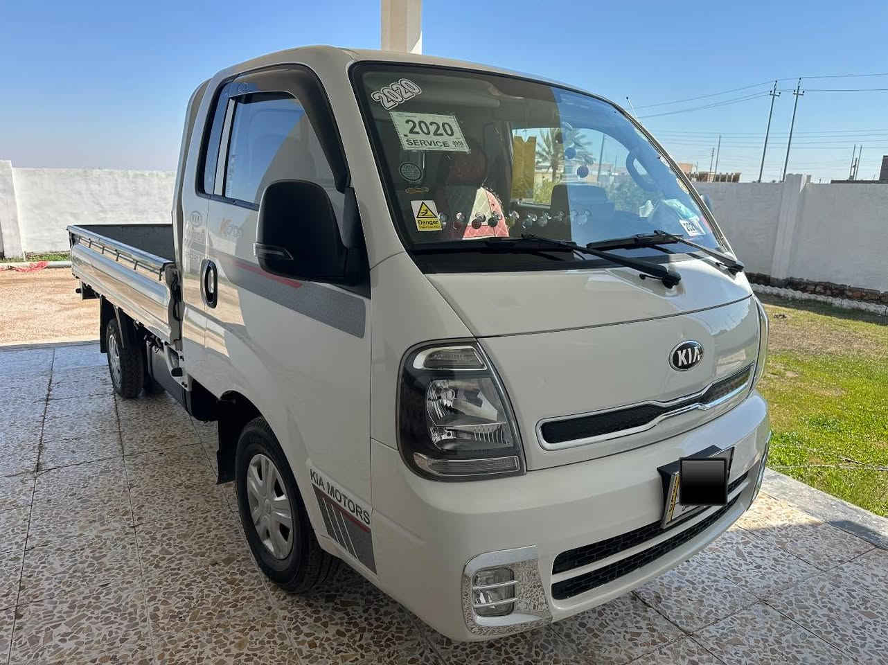 السلام عليكم كيه للبيع موديل 2020 مكفوله كفاله عامه سياره مامتعوبه ماشيه 180 رقم بغداد مكانها الرمادي سعر 128 تواصل ***********
