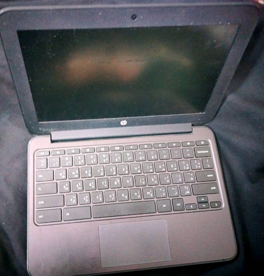 لابتوب اني اكلك يفيد للدراسه والتصفح
يعني موبايل على شكل لابتوب وجدا مفيد للدراسه عنوان البياع 