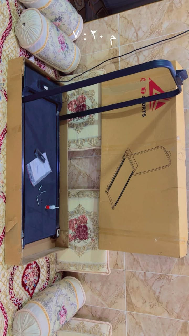 جهاز جري كهربائي متعدد السرعات بيه توقيت وبيه تحديد السرعه جديد بالكارتون مستخدم سبوع واحد فقط السعر ١٠٠ الف مكان كركوك حمزلي قرب المنتوجات النفطيه رقم الهاتف ***********
