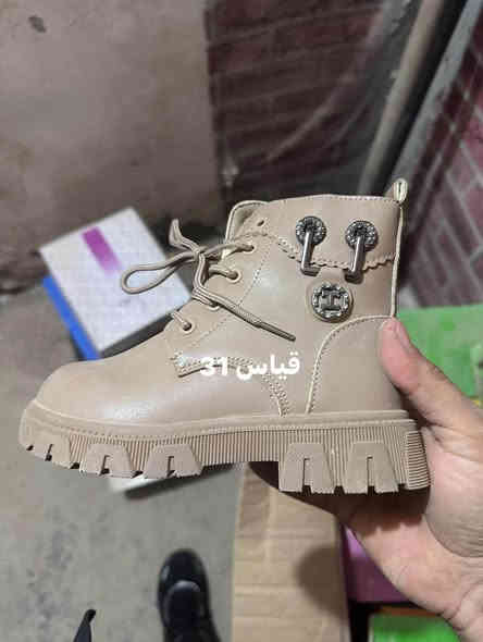 تنزيلات بوتات بناتي ولادي القطعه ب4 الاف  القياسات الباقيه مكتوبه على صور يتوفر توصيل داخل الحله حجز خاص
فقط توصيل *********** حلة
