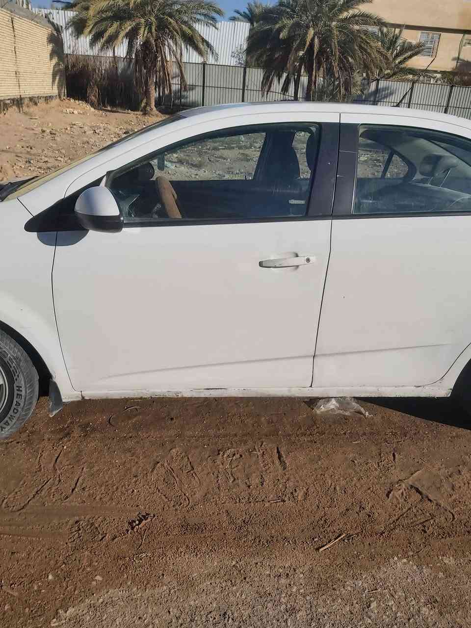 السلام عليكم ورحمة الله
سيارة شوفرليت سونك بيع مستعجل
رقم نكليزي كربلاء جديد تحويل ٢ يوم 
لون السيارة بيضه 
كفاله محرك وكير ظفيره كهربائية وعقل جديد
سيارة بدون ضربه 

للتواصل 
***********
