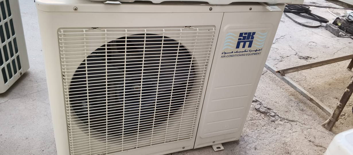 يتوفر سبالت كامله شغاله وقطع خارجية كارير  .موصل حي سومر ***********
الاسعار 
١طن جبسون ١٨٠ الف
واحد طن ونصف بيلسان ٢٥٠ الف
٢ طن جداري ٣٥٠ الف
عمودي ٢ طن ونص توسوت ٤٥٠ الف 
عمودي ٢ طن ٣٧٥ الف
