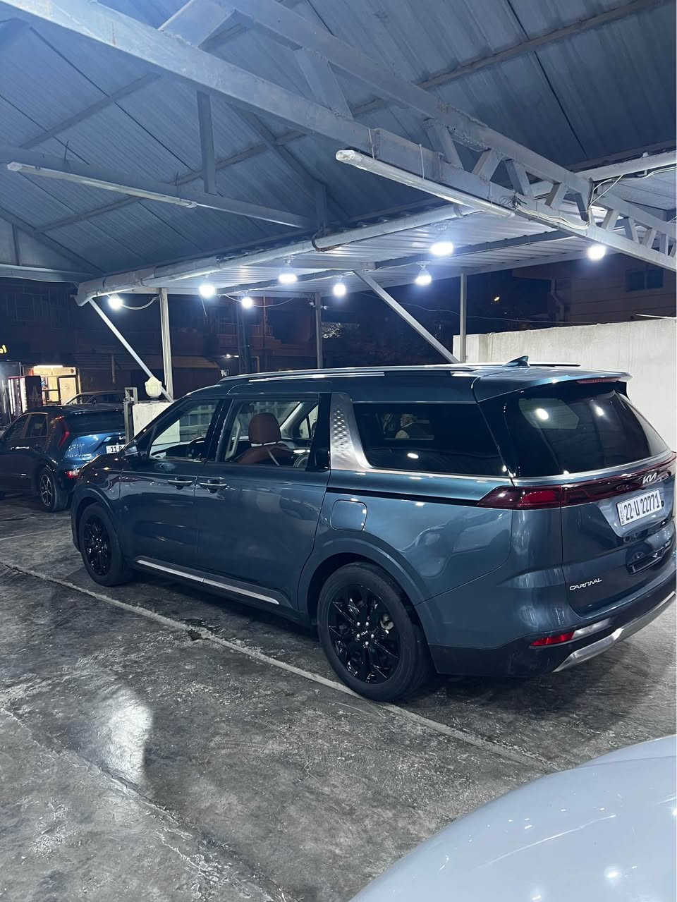 كيا كرنفال ٢٠٢٣ فول مواصفات حادثه باب الصندوك فقط ماشيه ٤٨ الف مرقمه اربيل سنويه جديده كشنات منفصل سياره احله من الصور بعد للاستفسار الاتصال بالرقم ***********   السعر ٣٢٠ ورقه بغداد, العراق
