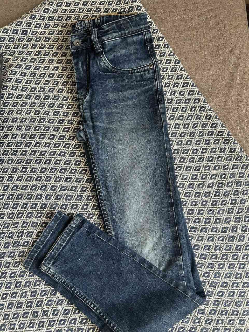 مساء الخير
للبيع ٦ بناطير جنز اصلي اني جايبتهم لابني من المانيا 
استعمال قليل جداً يعني جديدات 
٤ قطع قياس ١٥٢ (واحد منهم شتوي مبطن قطني) 
واحد قياس ١٦٤
واحد قياس ١٥٨ 
سعر القطعة ٥ الف 
والي ياخذ اكثر من قطعة يقل السعر 
توصيل الف دينار داخل بسمايا فقط


**إذا كنت صاحب هذا الإعلان وتريد حذفه لأي سبب، رجاءا أرسل رسالة إلى الدعم الفني**