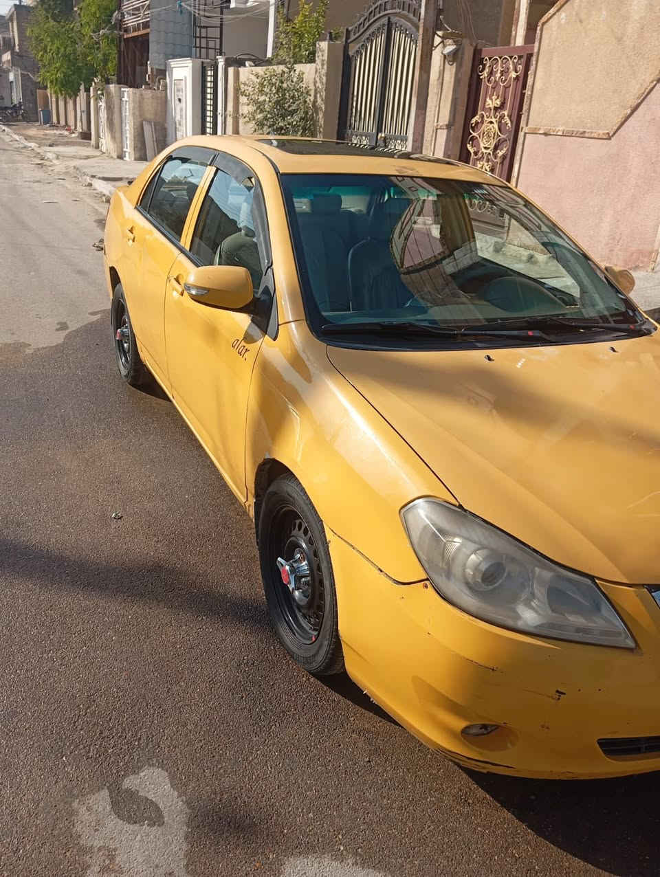 سلام عليكم سيارة بيوايدي  سنوية كاملة تاخذها متخدل هزة كبل تحويل سيارة خير من الله سيارة شوفت عينك نضيفة وكل نقص ما بيها محرك بلاد نضيف تخم تاير جواها سيارة كلشي جاهز بيها مديل ١٣ بصمة فتحة بل قمارة كاملة كل نقص ما بيها  السعر 47 الرقم *********** فقط وتساب بي
