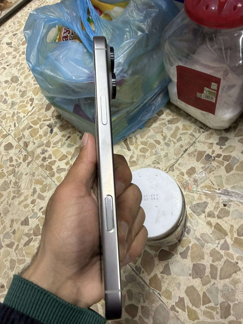 السلام عليكم
ايفون 16 بروماكس  ماستر لون رصاصي   ذاكرة 256 بطاريه 99 نضيف فوووووول ملحقاته كامله السعر مليون و400 وبي مجال مكاني بغداد حي اور او مدينة الصدر


**إذا كنت صاحب هذا الإعلان وتريد حذفه لأي سبب، رجاءا أرسل رسالة إلى الدعم الفني**