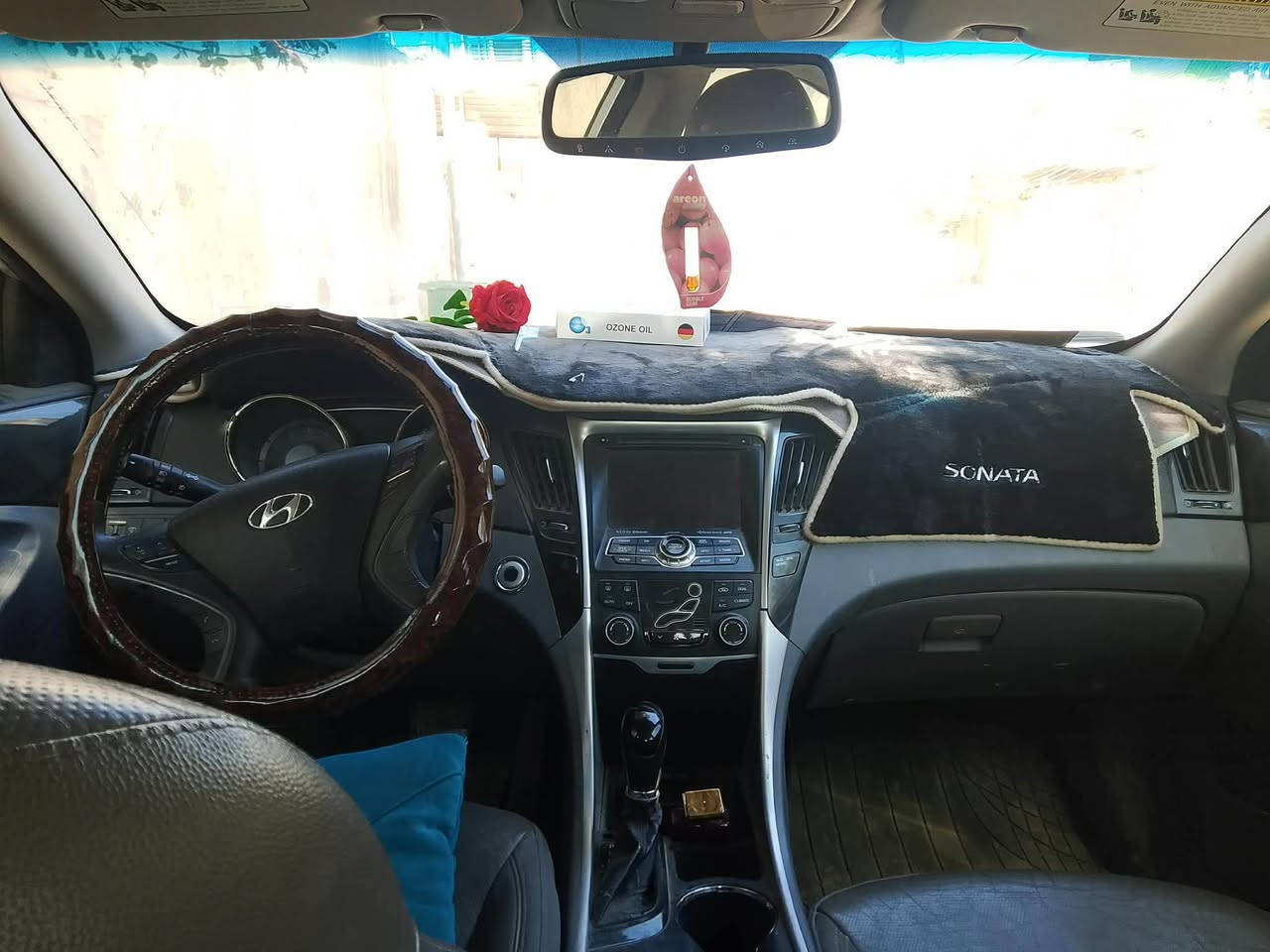 سوناتا ١٣ فول باسمي مكانها بالحله محرك ٢٤٠٠ سعرها ١٢٧ وبيها مجال تواصل خاص أو اتصل *********** Singapore
