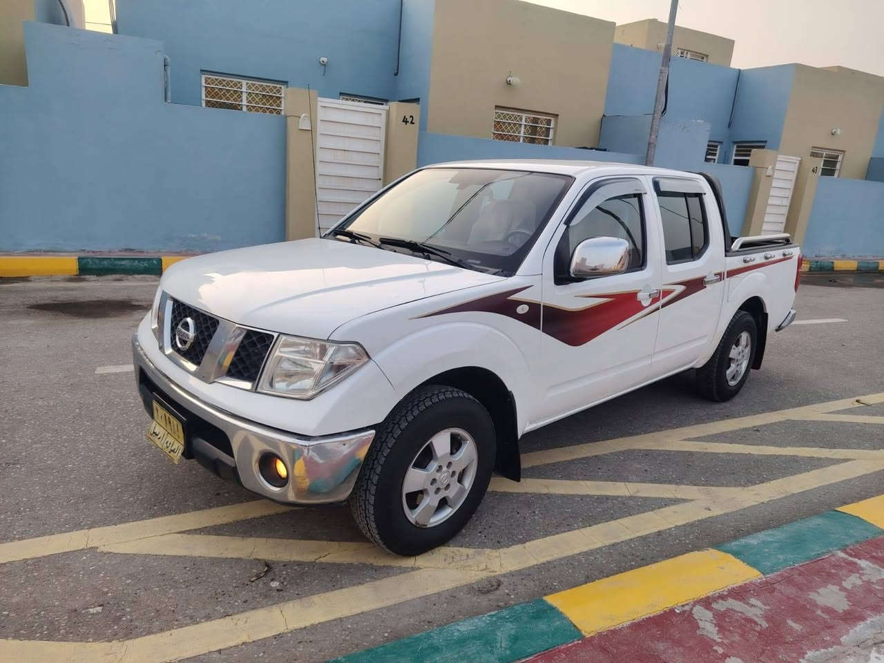 نيفاره ٢٠١١ اوتو جاهزه بيها ملاحظات بلكشر بسيطه جدا
..مكينه  كفاله كير كفاله حداديه جاهزه سياره احلى من الصور رقم اربيل تحويل او كاله رقم الماني قديم سنويته نافذه 
 السعر ٩٨ $ وبيها مجال 
مكانها بابل . الشوملي 
*********** سيد خالد 
***********
