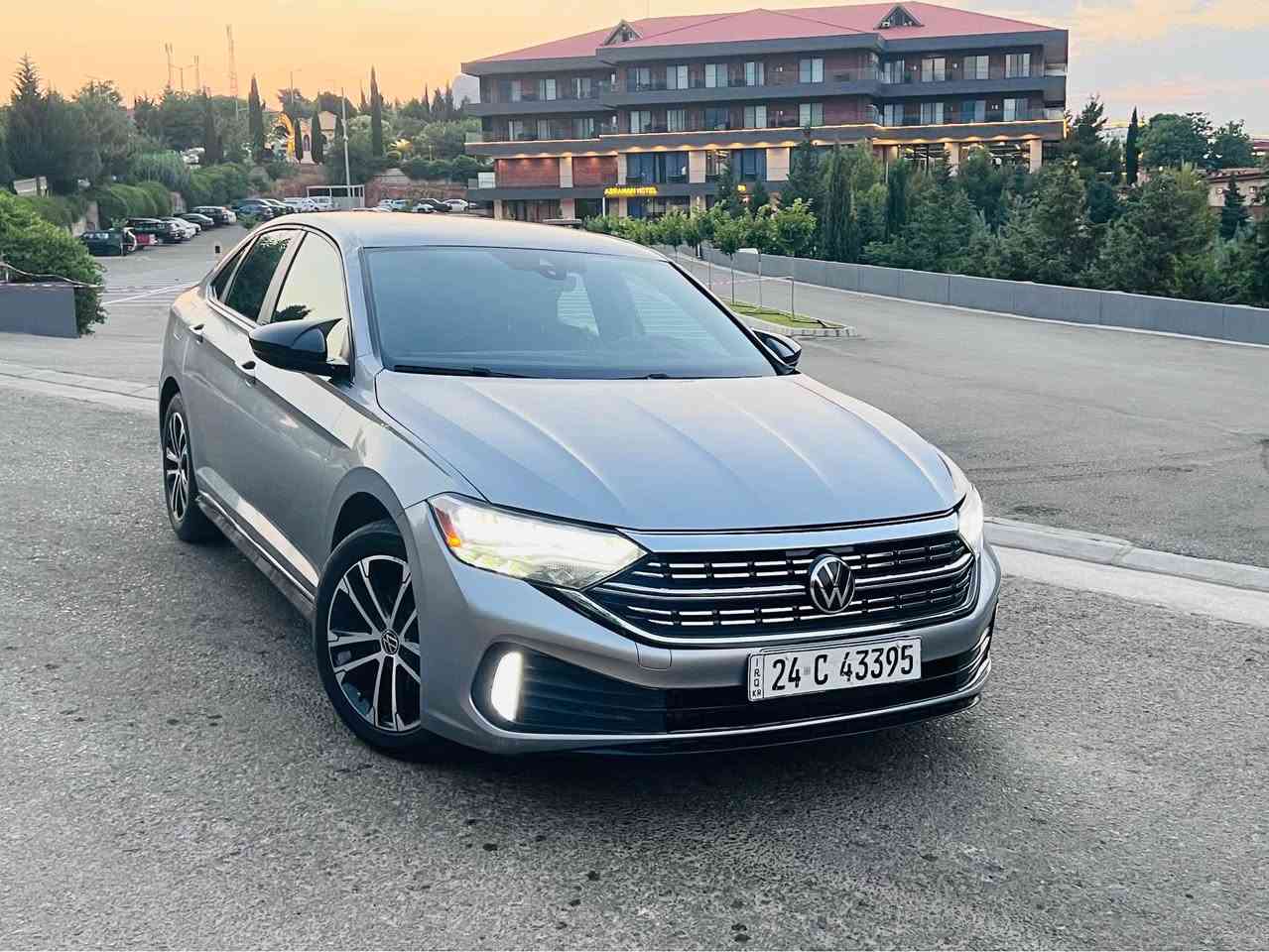 جیتە ٢٠٢٤سپۆرت سیارەکە ٢پارچەو نیوی هەیە پیشی کەپسە پشتی کەپسە سیارەکە زۆر جوان وگەنجانیە ٣٥هەزار حەقیقی رۆشتوە گیرو مەکینە بەشەرت بەناو خۆمە سەعری١٢١یەک تۆز محاملە پستەک پیدی ئاری هەیە لەگەک دو قوپی بچوک لەشانەکانی 3VWBM7BU4RM051367 أربيل, العراق


**إذا كنت صاحب هذا الإعلان وتريد حذفه لأي سبب، رجاءا أرسل رسالة إلى الدعم الفني**