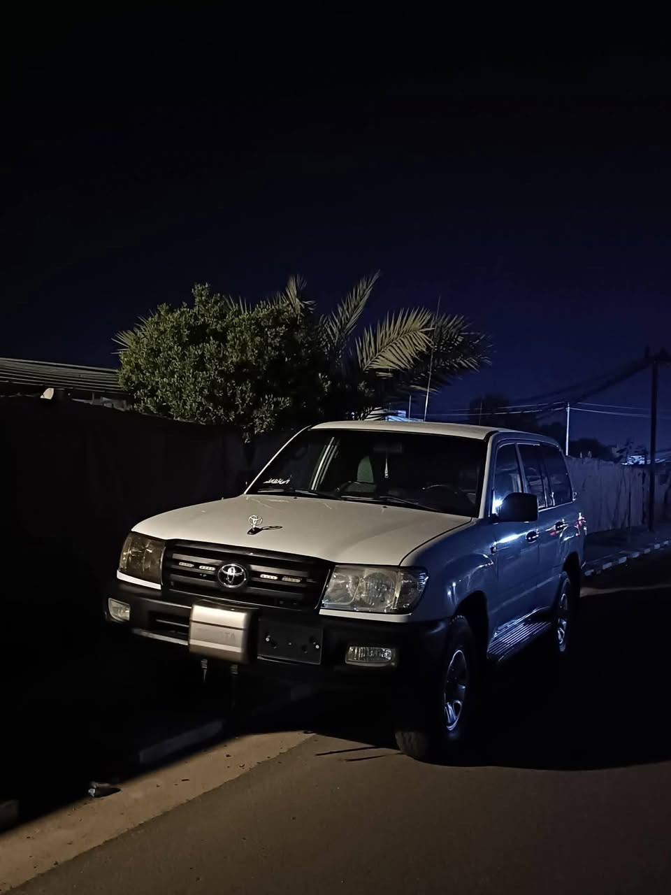 السلام عليكم
مونيكا للبيع مديل 2001
مصبوغه حزام جماليه فقط
 تخم تاير جديد 
 مكينه وكير جدد
 حداديه جديده
 السياره متعوب عليها 
السعر 135 وبيها مجال 
***********
