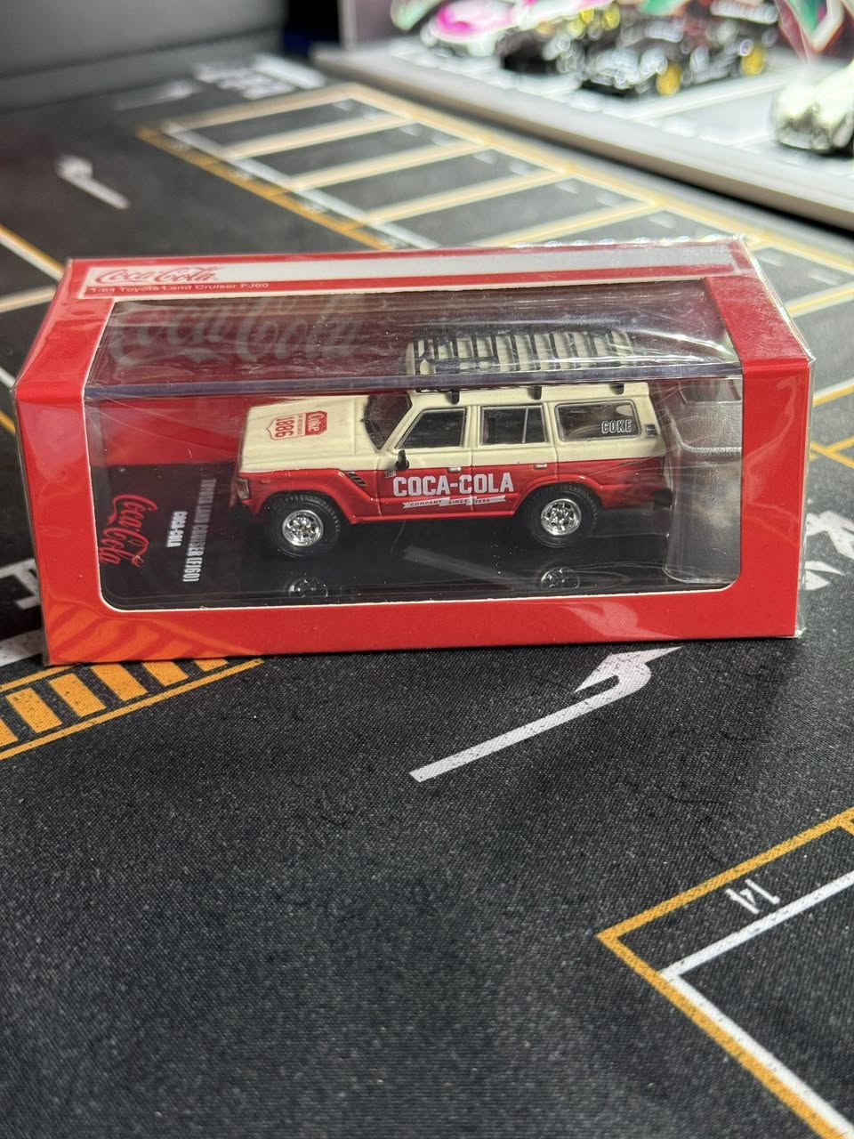 Toyota Land Cruiser 
لشركة COCA-COLA 1886
مع اضافة صندوق 📦 ببسي وياها 😅🍾
Scale 1:64 
متوفرة الان✅

السعر ٣٨ الف شامل توصيل 🚚 

#diecast #diecasterindonesia #164scale #ايران #diecastcollector #landcruiser


**إذا كنت صاحب هذا الإعلان وتريد حذفه لأي سبب، رجاءا أرسل رسالة إلى الدعم الفني**