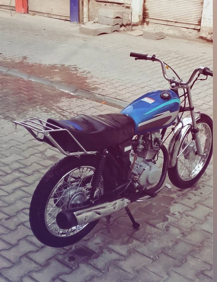 سلام عليكم اربعه كير شاصي 19 اوراق أصولي تعمير 25 دراجه احلى من صور دراجه خير من الله مكينه ارشاأ  السعر 600 وبيه مجال الشراء مكاني واسط قضاء الحي الشراء يتصل *********** أو مراوس عادي
