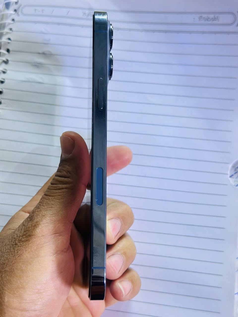 سلام عليكم 
ايفون 13برو ماكس نضيف جدا   ذاكرة 256  بطارية 82 مكفول الجهاز لا مبدل شي ولا مرفوع 
بابل الهاشمية ***********
