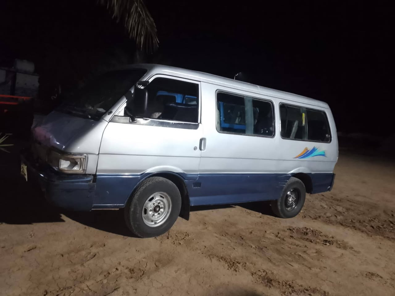 السلام عليكم كية بستة رقم بغداد موديل ٩٤ سنوية ٢٩ حمل محرك كير صدر جديد شواصي  دوشمة نضيف ابلادي بدون ظربة تخم تاير كهربائي كامله مسجل دمام السعر ٣٠ المكان اديالى الخالص السود٢٣٠١٦٩٠٧ ٠٧٨


**إذا كنت صاحب هذا الإعلان وتريد حذفه لأي سبب، رجاءا أرسل رسالة إلى الدعم الفني**