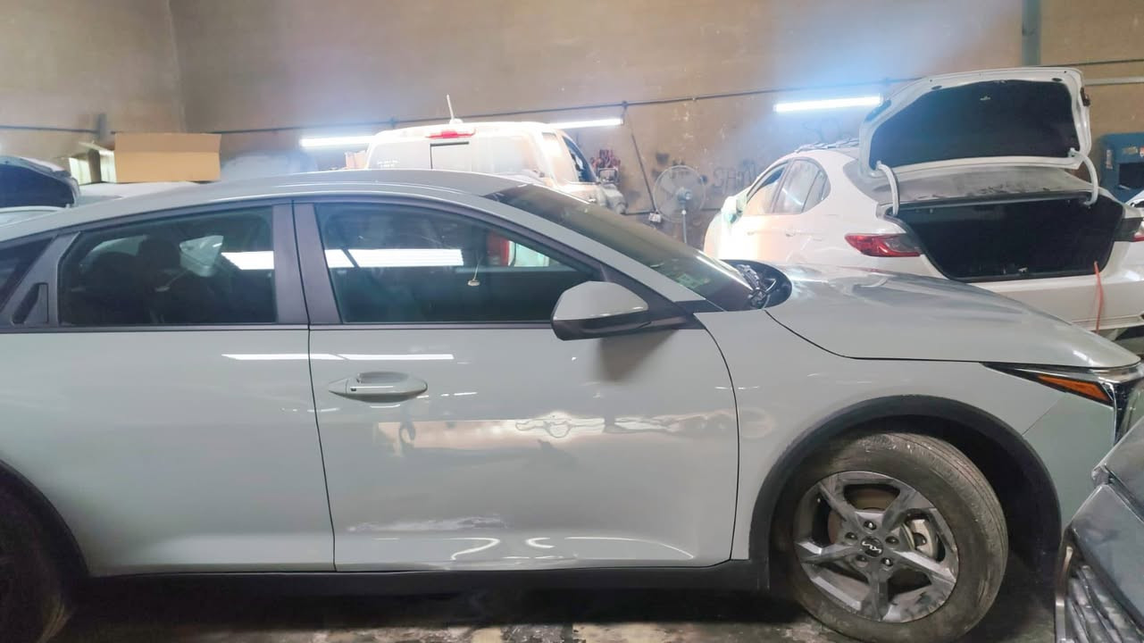 كي فور ٢٠٢٥ واصله لسفوان البصره مصلحة كاملة. بدون كمرك مبدل جاملغ.وبنيد ومصبوغات
١٣٠ ورقه وبيه مجال قليل
كمرك ٣٠ ورقه واصل جميع المحافظات
١٢ ورقه من لديه كتاب شهداء 
للاستفسار  ***********
او زيارتنا لمكتب العراقية الناقلة للمزادات
بغداد / ساحة عدن مقابل معمل الطحين  الجلبي
