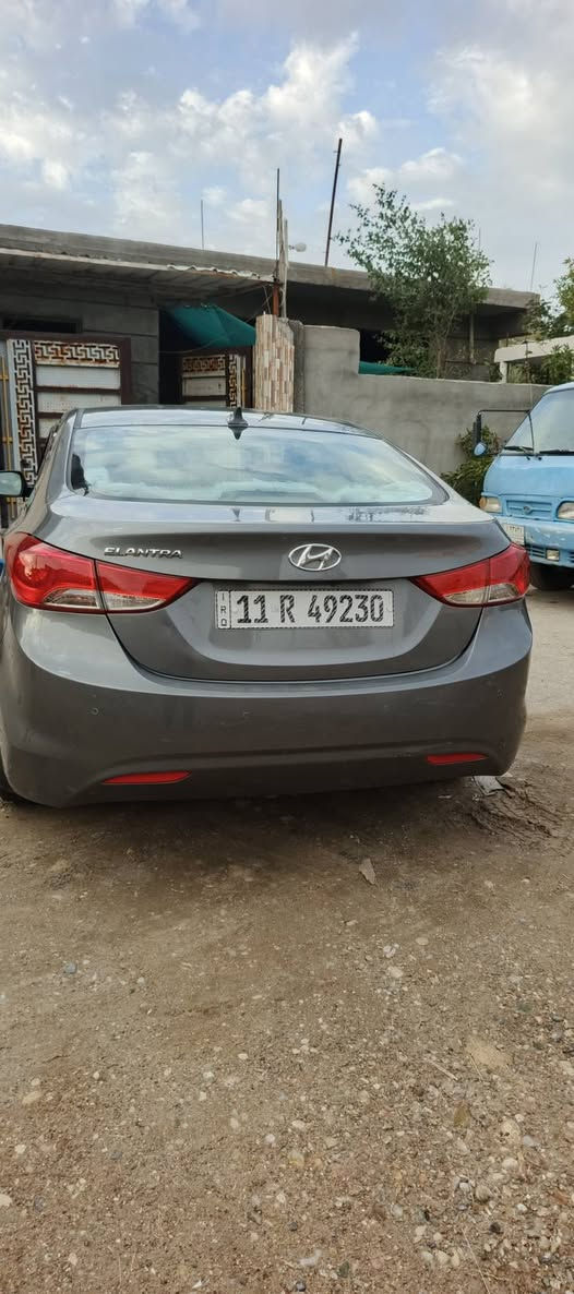 اسلام عليكم النترا موديل 13واردامريكي ليبل واحد مابيهة ضربة بيهة صبغ بس رش مكينة وكير جديد صدر حدادية سيارة بسمي  ***********
