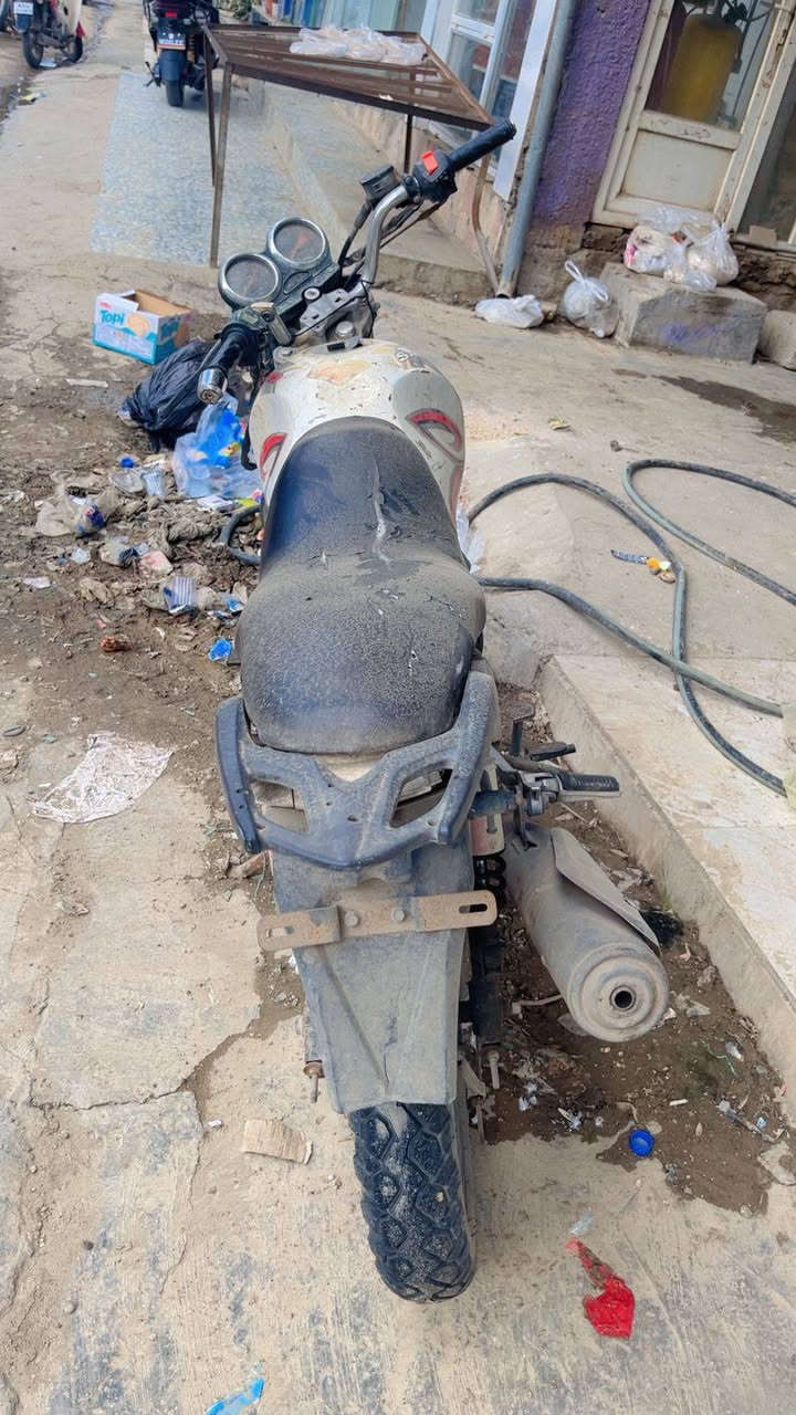 سكني للبيع محرك ممفتوح يرادله ترتيب سعره ٣٥٠اتصال ***********
