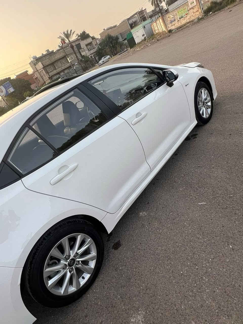 السلام عليكم كورلا هايبرد موديل 2024ماشيه 30بسمي السياره هزه جديد
✅ الموديل 2024
✅ سعة المحرك 1,8L
✅ مرتبط بناقل حركة أوتوماتيكي 
✅ عدد AIR BAG 8
✅ سلايد رووف
✅ لايت زينون + LED
✅ حجم الاطار 205/55R16 
✅ ويل كب 16
✅ مفتاح التشغيل بصمة
✅ دشبول ديجيتال 
✅ شاشة اصلية
✅ كاميرا 
✅ المقاعد جلد اصلي
✅ تتسع المقصورة ل 5 ركاب
✅ مثبت السرعة Cruise
✅ تحديد المسار
✅ المودات والأوامر الصوتية
✅ فحص أنظمة السيارة 
✅ حساسات ضغط اطارات 
✅ تبريد شاشة
✅ قطعتين تبريد
✅ هاند بريك بصمة
✅ نظام مانع الانزلاق 
✅ا ISOFIX    ايزو فكس
✅ اوتو هولد Auto Hold 
✅ اشارة في المرايا الجانبية
✅ مخرج منفذ الطاقة

✅  /سعر 146
 الهاتف ***********
