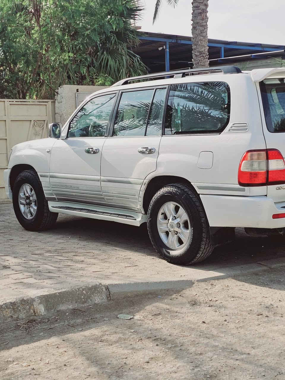 لاندكروز موديل 2007فئة GXR..اصل..
فول مواصفات...مكينة6سلندر 4500...
رقم بغداد الجديد...بأسمي...
مكاني الديوانية...السعر ب150....
إتصال أو واتساب...
ب*********** 
***********
