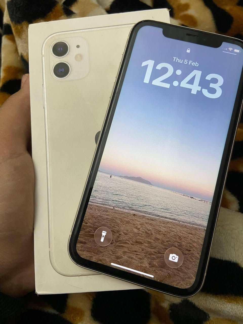 iPhone 11
مساحة 64
بطارية 71
وتر بروف مش مغير حاجة 
معاة العلبة 
زيرو ضرايب 
مفيهوش خدش 
للتواصل ٠١٢٠٧٠١٥٢٣٩


**إذا كنت صاحب هذا الإعلان وتريد حذفه لأي سبب، رجاءا أرسل رسالة إلى الدعم الفني**