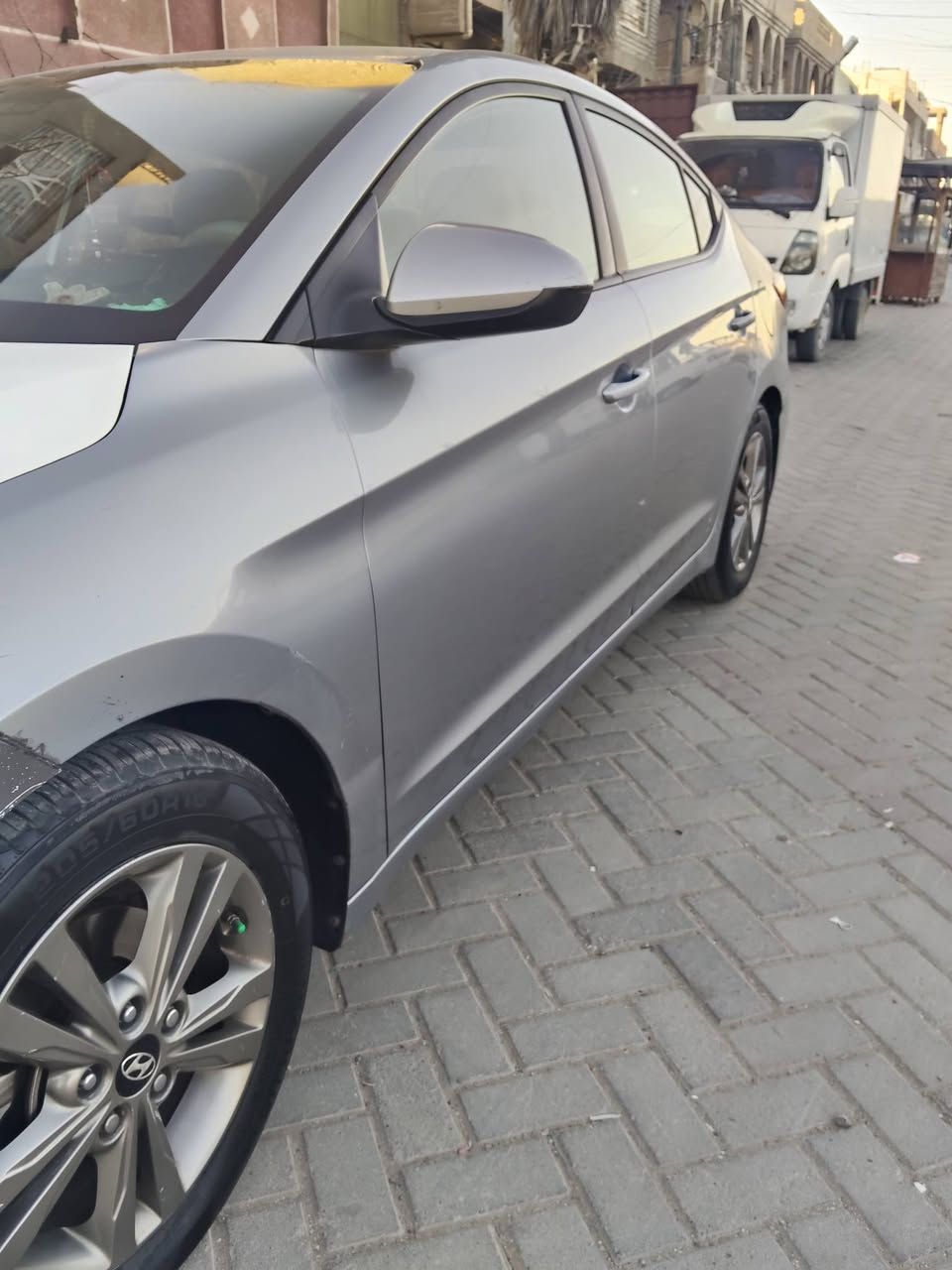 السلام عليكم النترا موديل 17 امريكي نص فول كير محرك خير من الله  صدر بحاله جيده رقم بغداد انكليزي محرك 2000  تخم تاير جديد شاشه تحكم الكيرثلاثة انضمه سبورت وعادي وقتصادي بسعر 107 وبيه مجال رقم الهاتف ***********    مدينه الصدر
