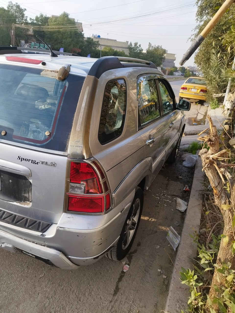 كيه سبورتاج 2009
وارد كوري فول مواصفات 
مكفوله من الصبغ والضربه 
كير محرك مكفول سيارة جديده 
ماشيه 120 كم 
محرك 2000 دوش 
رقم بغداد 
سعر 130$
للاستفسار الاتصال 
***********
