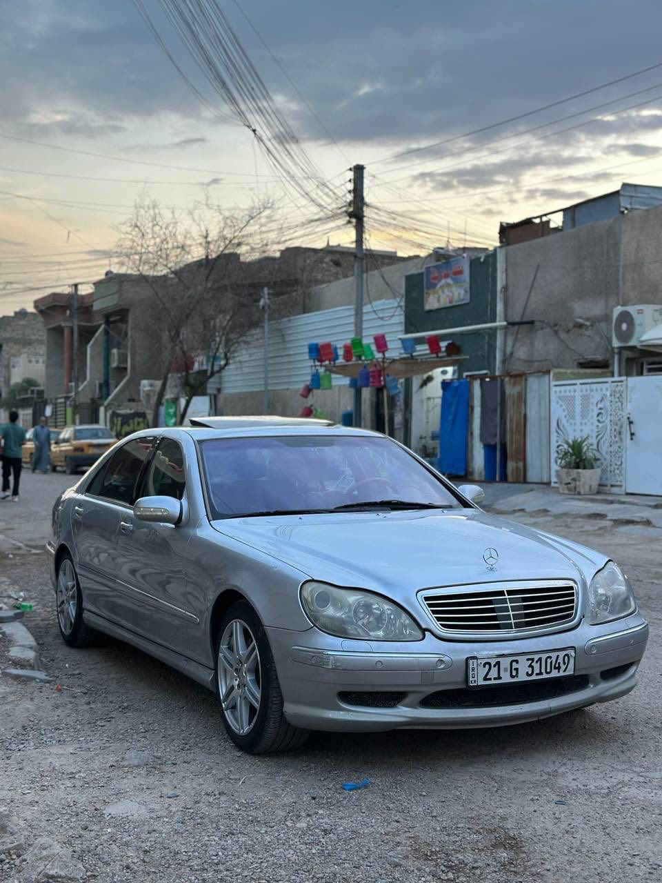 السلام عليكم للبيع 
مارسيدس S55 AMG اصل سرعتها 320 موديل 2000 من النوادر كفالة عامة عدا باب خلف الصدر صبغ اثر شخط فول الفول ميحتاج اذكر شنو بالك مواصفات بيها الصور تحجي مقاعد خلفية منفصل Vip ماشية 216 الف كم مملعوب بيها وضع شركة سبير منازل السعر 155 ورقة رقم سليمانية شرط التحويل للاستفسار ***********
