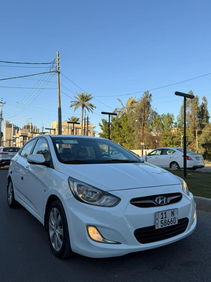 سلام عليكم اكسنت 2013 خليجي كامله بدون نقص تخم تاير باتري جديد كير مكينه تبريد ثلج رقم بغداد بسمي مكينه 1600 دوش فول السياره بلو فتحه شاشه كامره تحكمات اشاير بالمري مكفوله من الضربه والصبغ عدا الدعاميات للجماليه السعر 106$ وبيه مجال بسيط مكان السياره المنصور 

‭0771 013 8368‬
