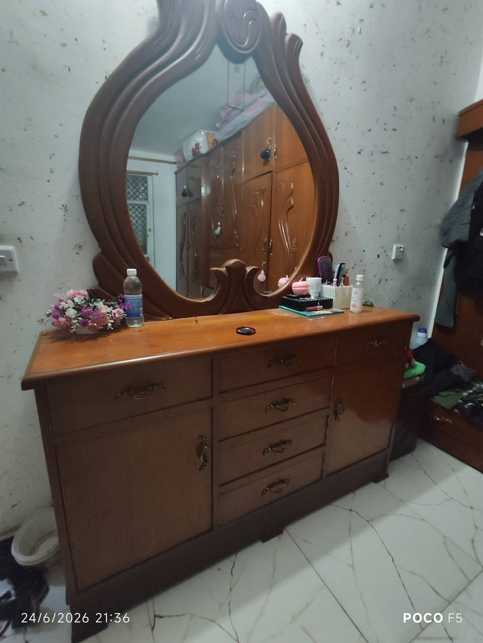 للبيع بغداد غرفة نوم صاج عراقي اصلي للبيع 800. بيها مجال للطيبين ***********
