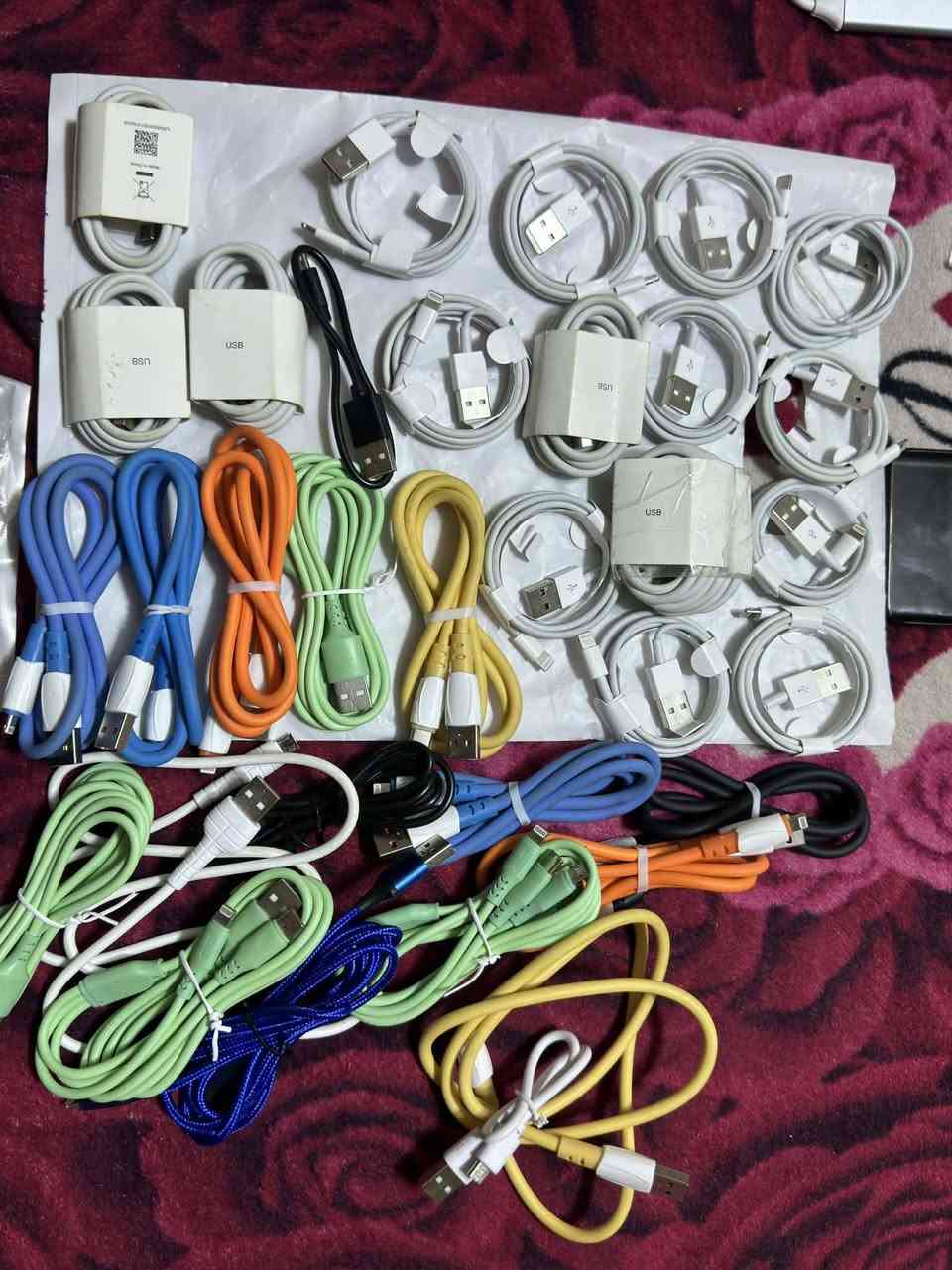 شلعه كيبلات شحن كلهن اصليات الي يفيدنه يدخلي خاص وبالعافية


**إذا كنت صاحب هذا الإعلان وتريد حذفه لأي سبب، رجاءا أرسل رسالة إلى الدعم الفني**