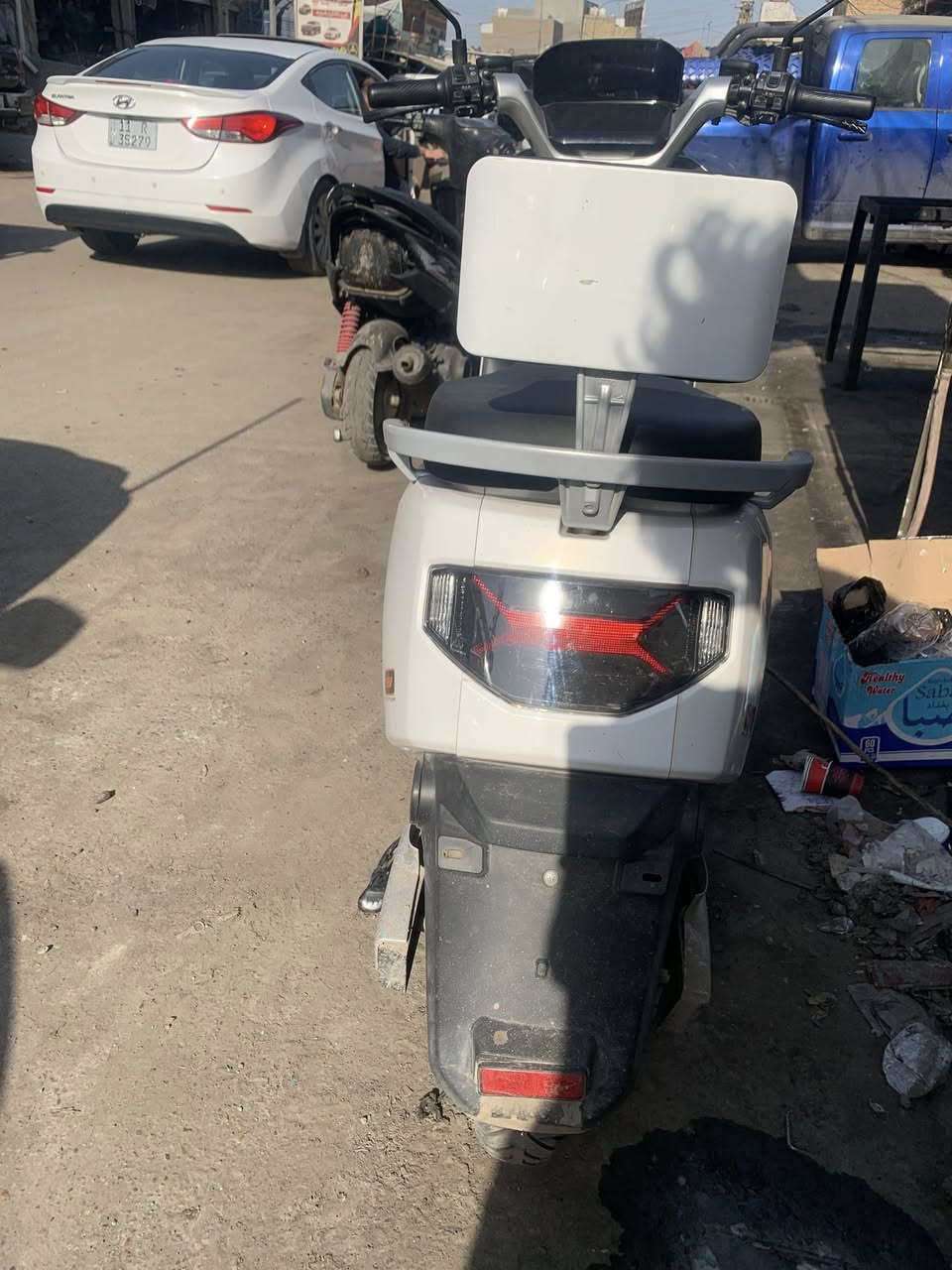 سلام عليكم دراجه شحن ماشيه 1000 السرعه70 شاحنتين وسويجن وبصمه وحده السعر 700 مكاني شارع فلسطين ***********
