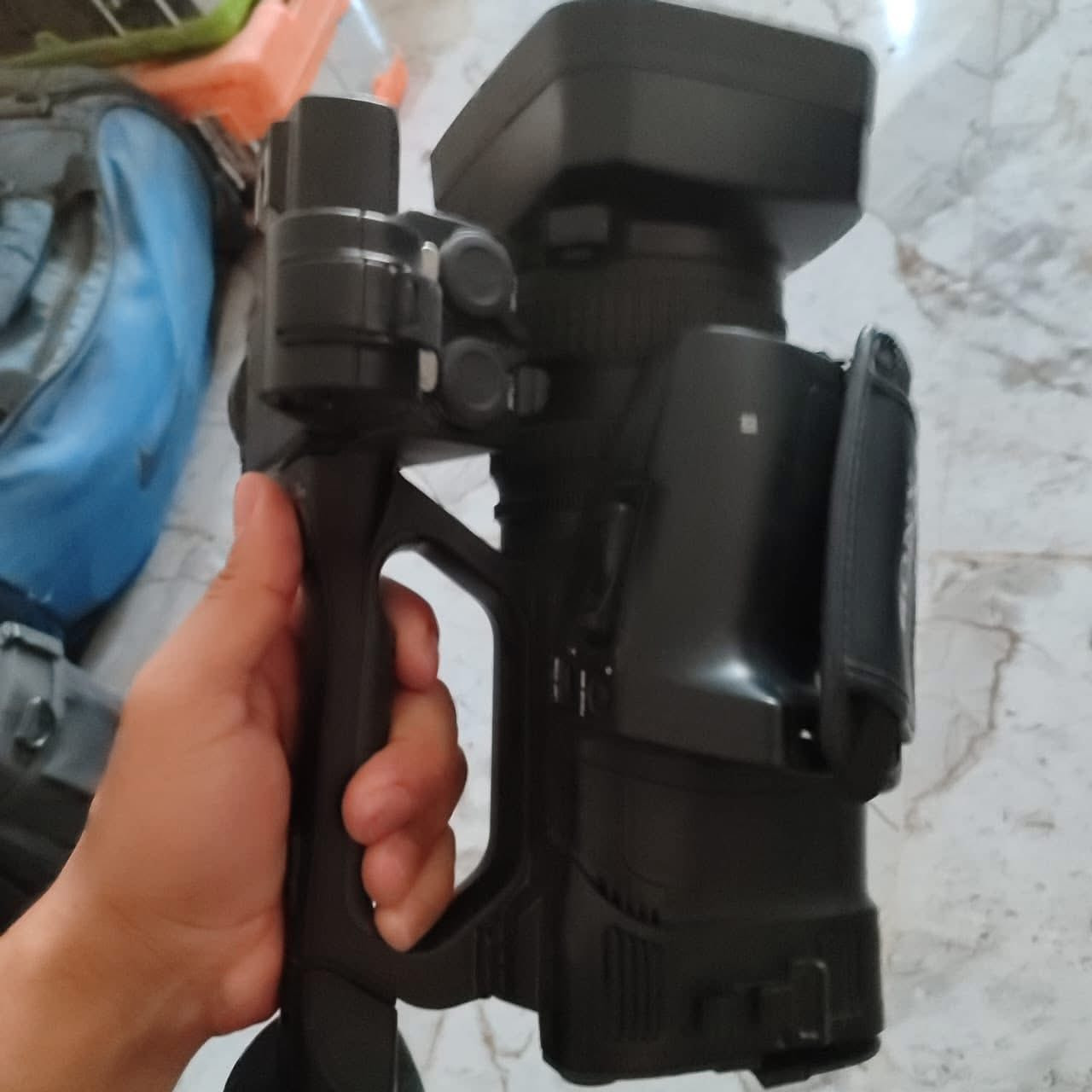 السلام عليكم كاميرا من نوع PXW-Z150 4K XDCAM للبيع متوفر قطعتان تفاصيل اكثر عبر الخاص


**إذا كنت صاحب هذا الإعلان وتريد حذفه لأي سبب، رجاءا أرسل رسالة إلى الدعم الفني**