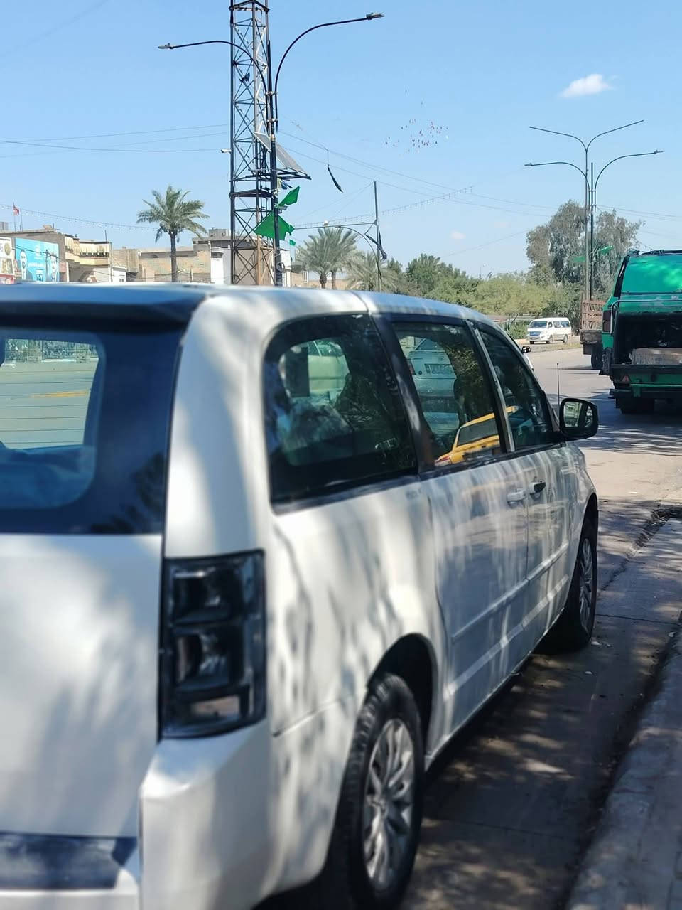 سلام عليكم دوج كرفان 2008 محدث 12 كير مكينه كفاله 3قطع تبديل 7راكب مكينه 3300.   رقم دولي عنوان بغداد الكاضميه رقمي *********** السعر 66اوبيه مجال
