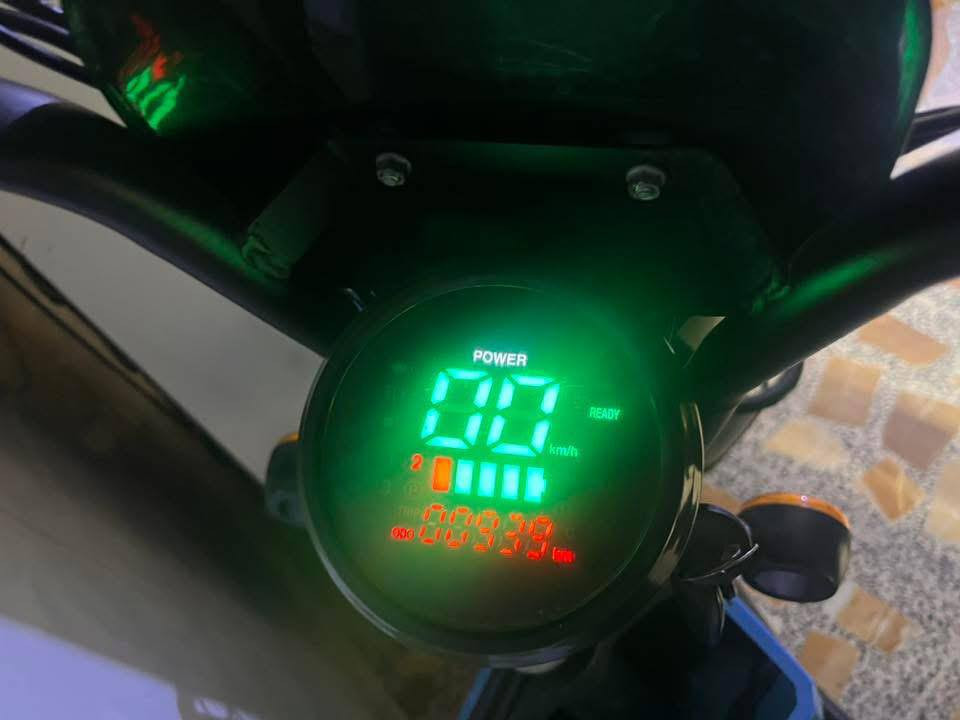 للبيع دراجه شحن ب 200

سرعتها 45

تمشي 35 كيلو 

بيها بصمه و سويج و قفل تاير و نذار 

تتحمل وزن 160 

بيها دبل إشاره و ضوه و ثلاث نمر 

التاير الأمامي مخلوع تصليحه ب 15 ألف 

و اربع بطاريات أصليات ليثيوم 

ماكني بغداد المعالف للاستفسار خاص او راسلني على هاذ الرقم / ***********
