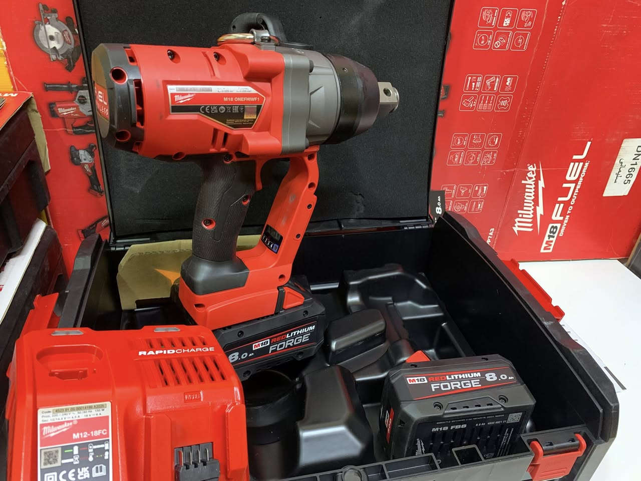 للبيع لقمه ميلواوكي  أحد أقوي في العالم 
Miwaukee m18 ONEFHIWF1
فویل / برشليسي 
٢٤٠٠ نيوتن 
٤ سرح 

***********واتساب
متاح كامل / فارغ
