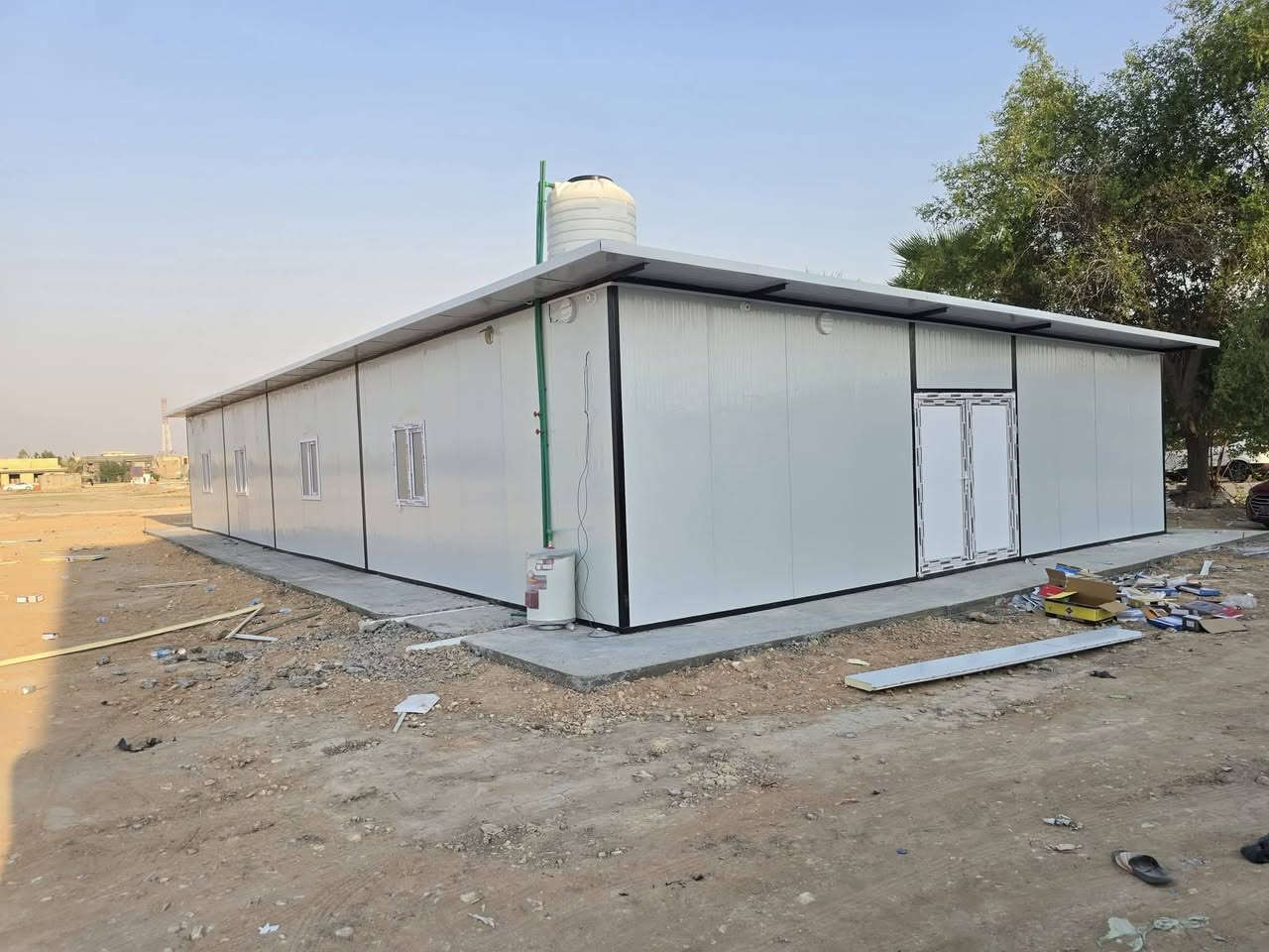 المسعودي لعمل جميع انواع الكرفانات سقايف كيسبان نعمل في جميع المحافظات عنوان الفرع الأول كربلاء طريق الرابط الفرع الثاني حله طريق ابو غرق هاتف او مراسله الصفحه *********** واتساب *********** يوجد توصيل
