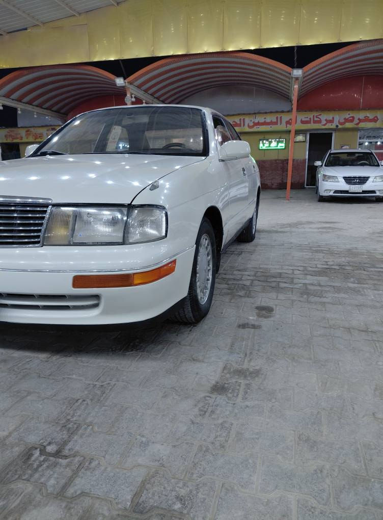 تويوتا كراون نجف موديل ١٩٩٢ مكفوله كص ونقل جثه وضربه قويه  كير مكينه تبريد حداديه مكفول  السعر ٥٥ وبيها مجال مكان نجف للاستفسار ع الرقم *********** النجف, العراق
