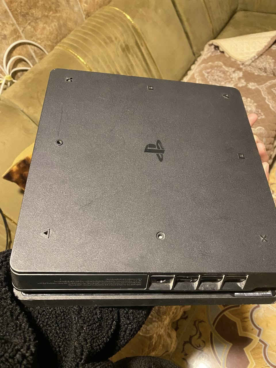 بلي فور سلمً مهكر نضام 11/50مع جوستك عدد ثنين ومع بلازما حجم 32بدونً نت السعر 250الف فقط 
عنوان ديالى بعقوبه 
الهاتف :***********
