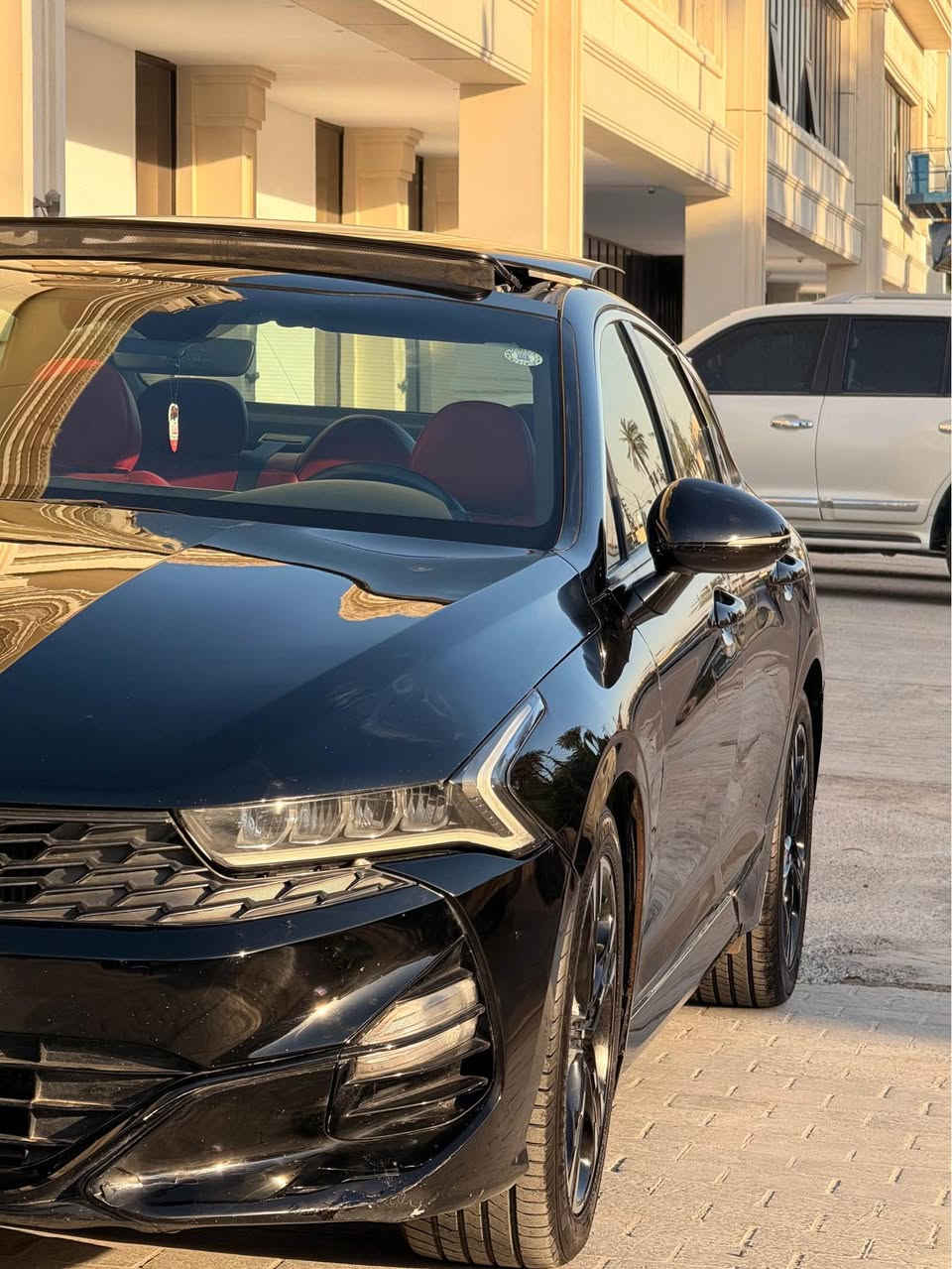 🚗 كيا K5 GT Line موديل 2021
حادث بنيد وجاملغ فقط بدوان دواخل وايرباك دركه راجع سستم السياره خير من الله محرك كير تبريد كفاله السياره بيع فقط بدون مراوس 
السياره باسمي تحويل ثاني يوم 

ماشيه 70 ألف فقط ✔️

 • محرك 1.6 تيربو قوي 💪
 • جير أوتوماتيك 8 سرعات
 • كشن كهربائي 🔌
 • فتحة سقف بانوراما 🌤️
 • دركه حرف D مختم GT Line 🏁
 • شاشة كبيرة + Apple CarPlay
 • كاميرا + تنبيه عنده الرجوع
 • رادار أمامي + جانبي + خلفي 
 • قيادة ذاتية 🤖
 • مثبت سرعة
 • مانع انزلاق
 • نظام الحفاظ على المسار
 • 4 مودات قيادة (Eco / Comfort / Sport / Smart)
 • تبريد ثلج ❄️ 
🔹 فحص موجود  ✔ دزلي وادزلك سونار 
مكان السياره صليخ ال 600 
سعر السياره $160 وبيه مجال بغداد, العراق


**إذا كنت صاحب هذا الإعلان وتريد حذفه لأي سبب، رجاءا أرسل رسالة إلى الدعم الفني**