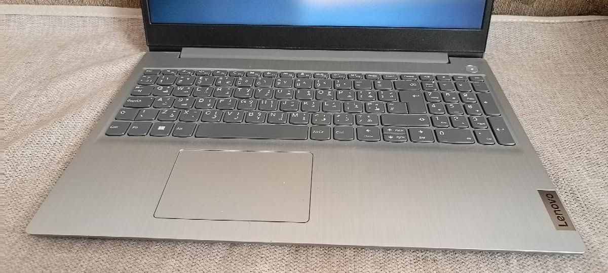Lenovo ideapad 330 للبيع
المواصفات موضحه بالصوره المعالج سنة ٢٠٢٠
لابتوب نظيف 
السعر ٤٠٠ وبي مجال للشراي


**إذا كنت صاحب هذا الإعلان وتريد حذفه لأي سبب، رجاءا أرسل رسالة إلى الدعم الفني**