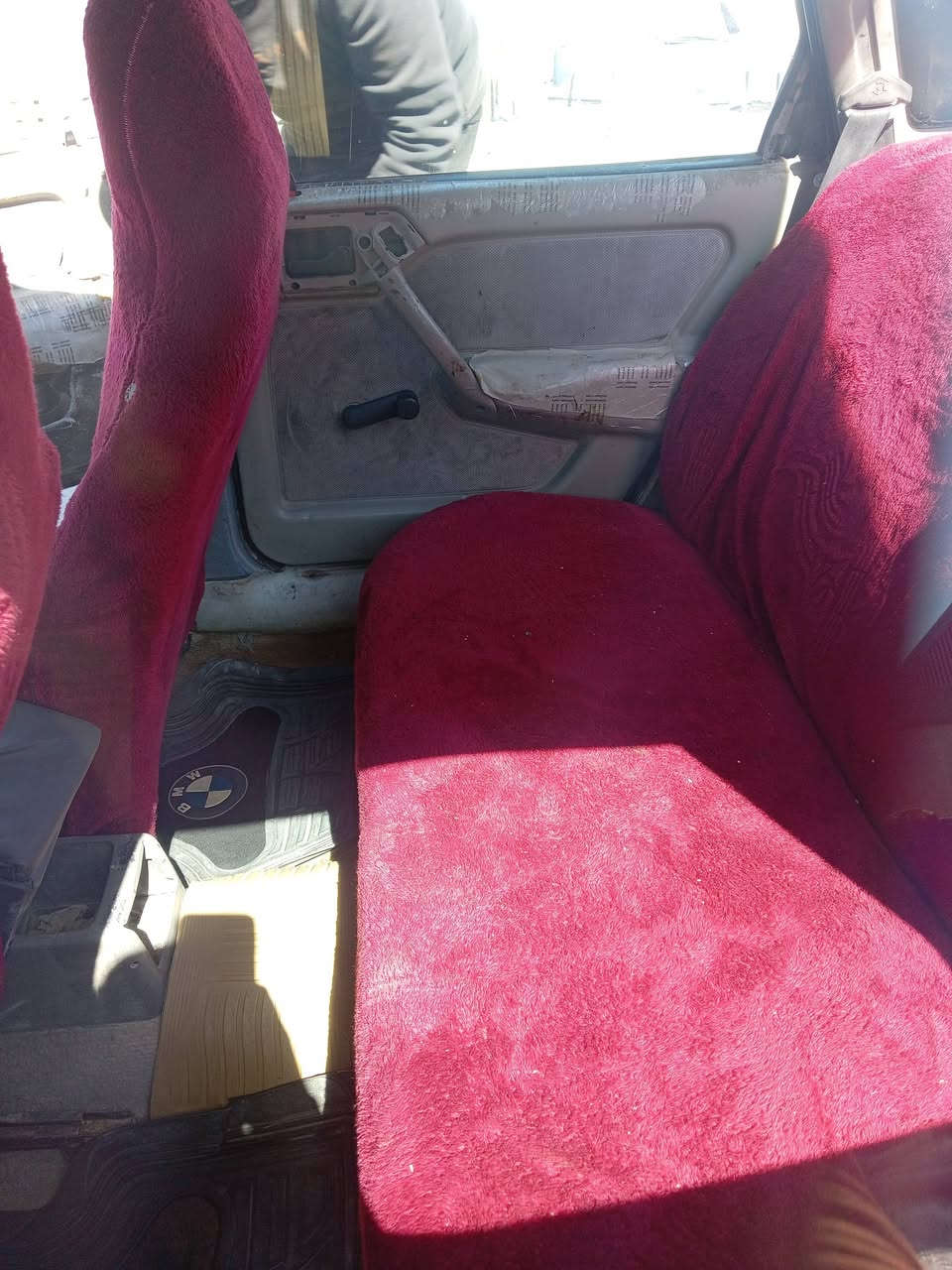 اوبل فكترا محرك 16
رقم دولي بسمي
شرط التحويل
محرك كير شرط 

تايرات ٢ جدد
السعر29 وبيهه مجال قليل ***********
