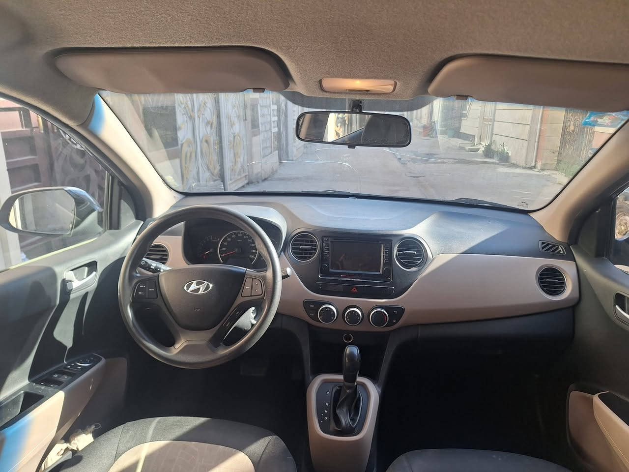 هونداي i10 موديل 2020
نظيفه وماشيه قليل وارد خليجي 
السعر ١١٠$ 
للاستفسار 
***********
