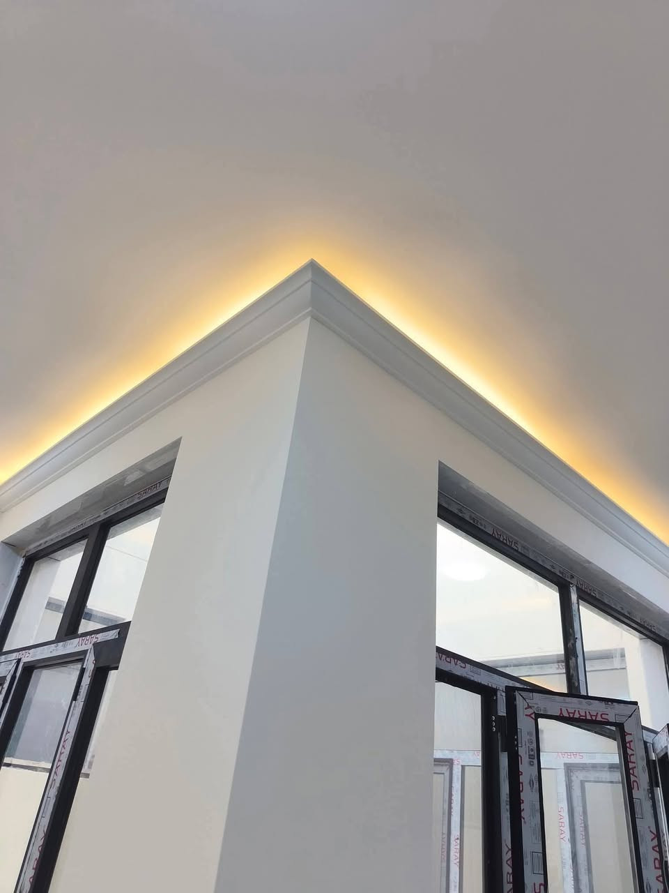 عرض. بالتقسيط        عرض بالتقسيط
بالتقسيط بالتقسيط 
لفتره محدوده سعر المتر ٣٥ الف الف كرسته وعمل 
#/ يعلن مكتب الامين لديكور عن انسب الأسعار 
شغل درجه اولى 
جبس بورد + نقشت مغربي+ صبغ داخل و الخارج 
عمل سطوح بوتر ستوب
وتساب او مراسلة الصفحه  
***********
