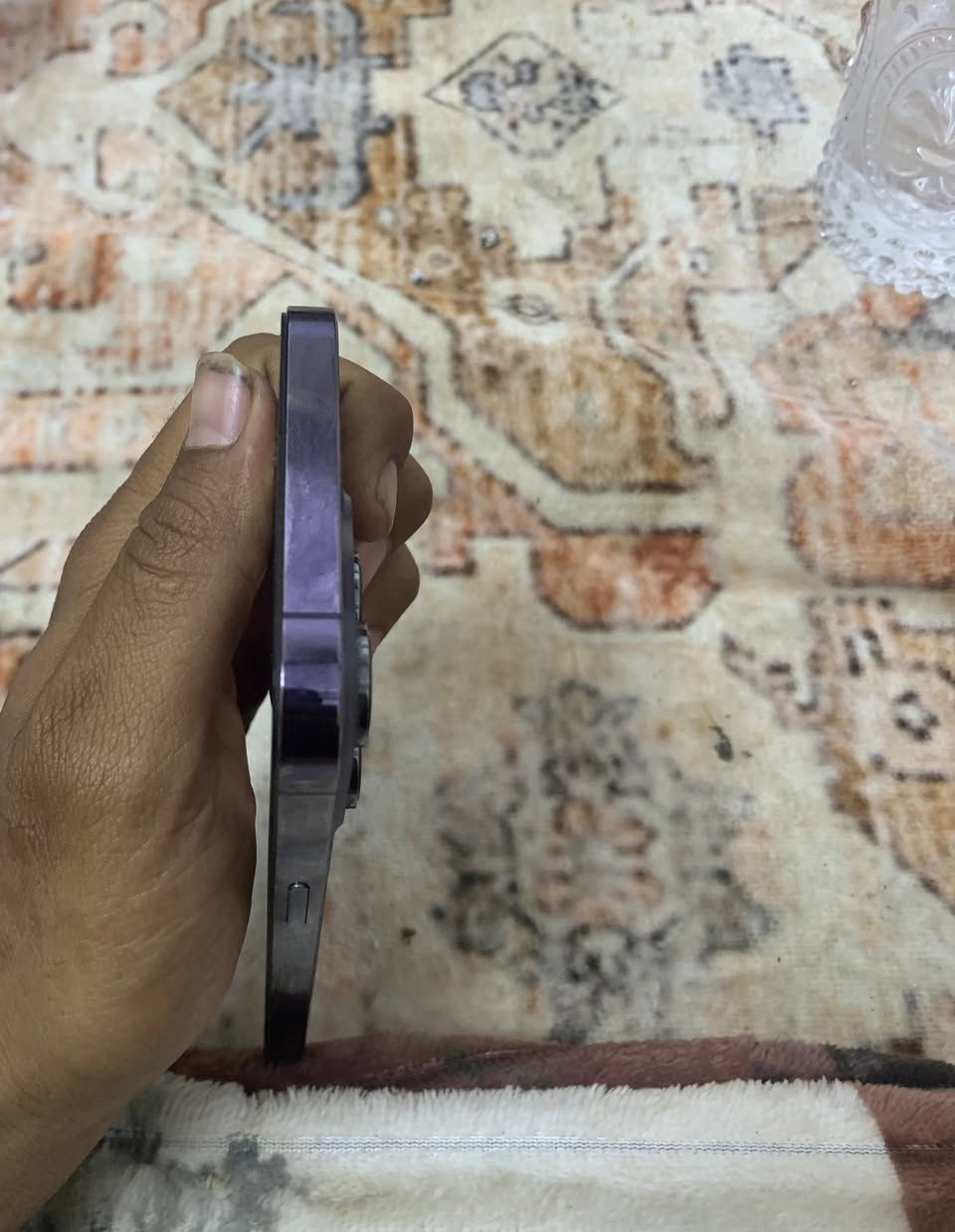 سلام عليكم
آيفون 📲14برو ماكس

لون بنفسجي مثل ما واضح 

ذاكره 256 حقيقي

بطاريه 100 مستبدل اصلي شحن يوم كامل

شاشة اصليه ضمان ثلاث خيارات 

جهاز نضيف يخبل 

سعر 550 وبي مجال لحد يكلي امسح المنشور 

مكاني بغداد الحسينيه ***********
