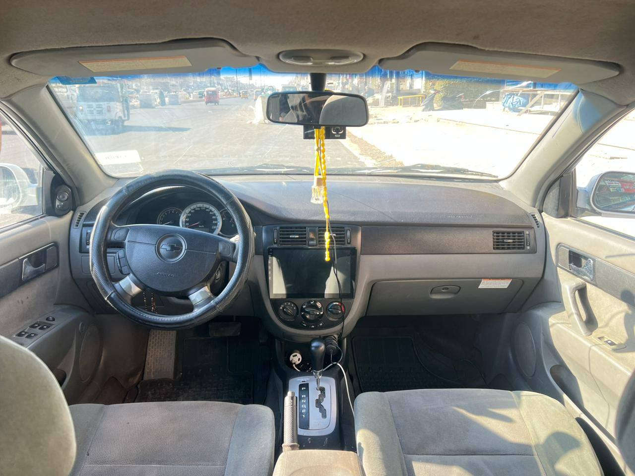 السلام عليكم
اوبترا موديل 2011 للبيع 

رقم بغداد انكليزي بسمي تحويل مباشر 
كير ومحرك جدد
بيها صبغ دوسات اثنينهن وداير جاملغ فقط اثنين
تبريدها شغال نقص غاز أمانة الله
السياره خير من الله بالعافيه ع الياخذهه
 السعر 85 وبيه مجال 

مكان السياره بغداد الشعب 

رقم ***********
