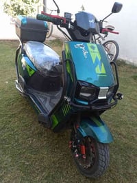 للبيـع مستعجـل🔥 بطاريـات 6 مسطـره تمشيـك 60 كيلـو السعـر 600 قفل قفل ج...