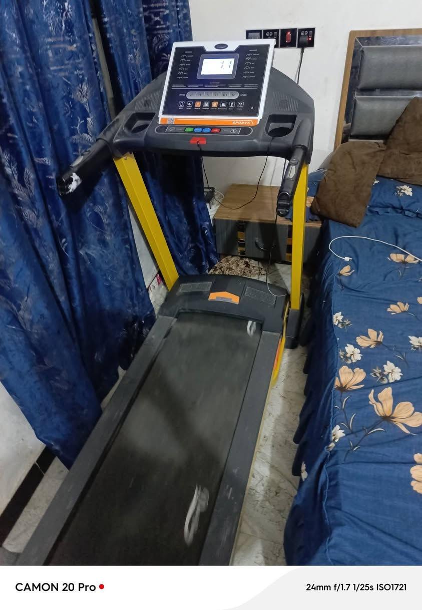 جهاز جري للبيع  استعمال سبوع فقط جهاز جديد ونظيف
السلام عليكم جهاز مال رياضه بعده بالكيس بعد نظيف جبناه وما حد لعب بيه وظل مضموم بالغرفه الشراي يتفضل خاص مو شري  تتعبني مكاني كربلاء *********** ملاحظه جهاز جديد بس بتراب بي
