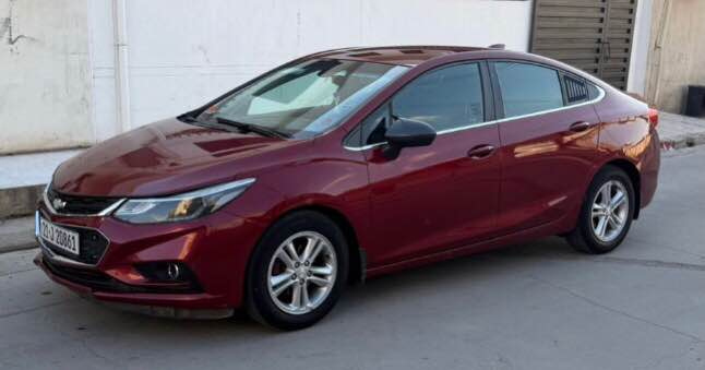 بيع مستعجل    ***********            للبيع شوفرليت كروز 2017 فول مواصفات كيرمحرك بشرط مامفتوح تبريد شغال صدر تيرات باتري جديد السيارة بي جمرلغ وبنيد صبغ بدون دواخل سنويه ورقم جديد بي كوبون بنزين السيارة ماشيه 132 الف حقيقي حتى اسبير مانازل السعر 92 وبي مجال ابيع نقد ومااراوس العنوان كركوك القادسيه *********** كركوك, العراق
